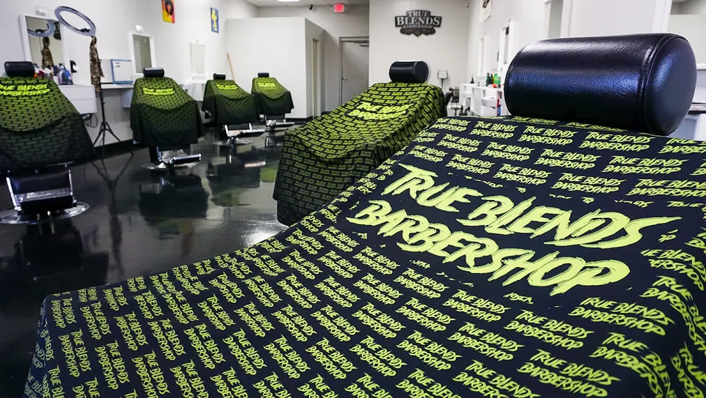 True Blends Barbershop — Barber shop in Peoria